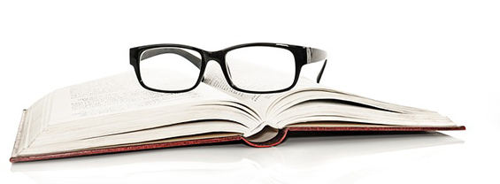Libro con occhiali